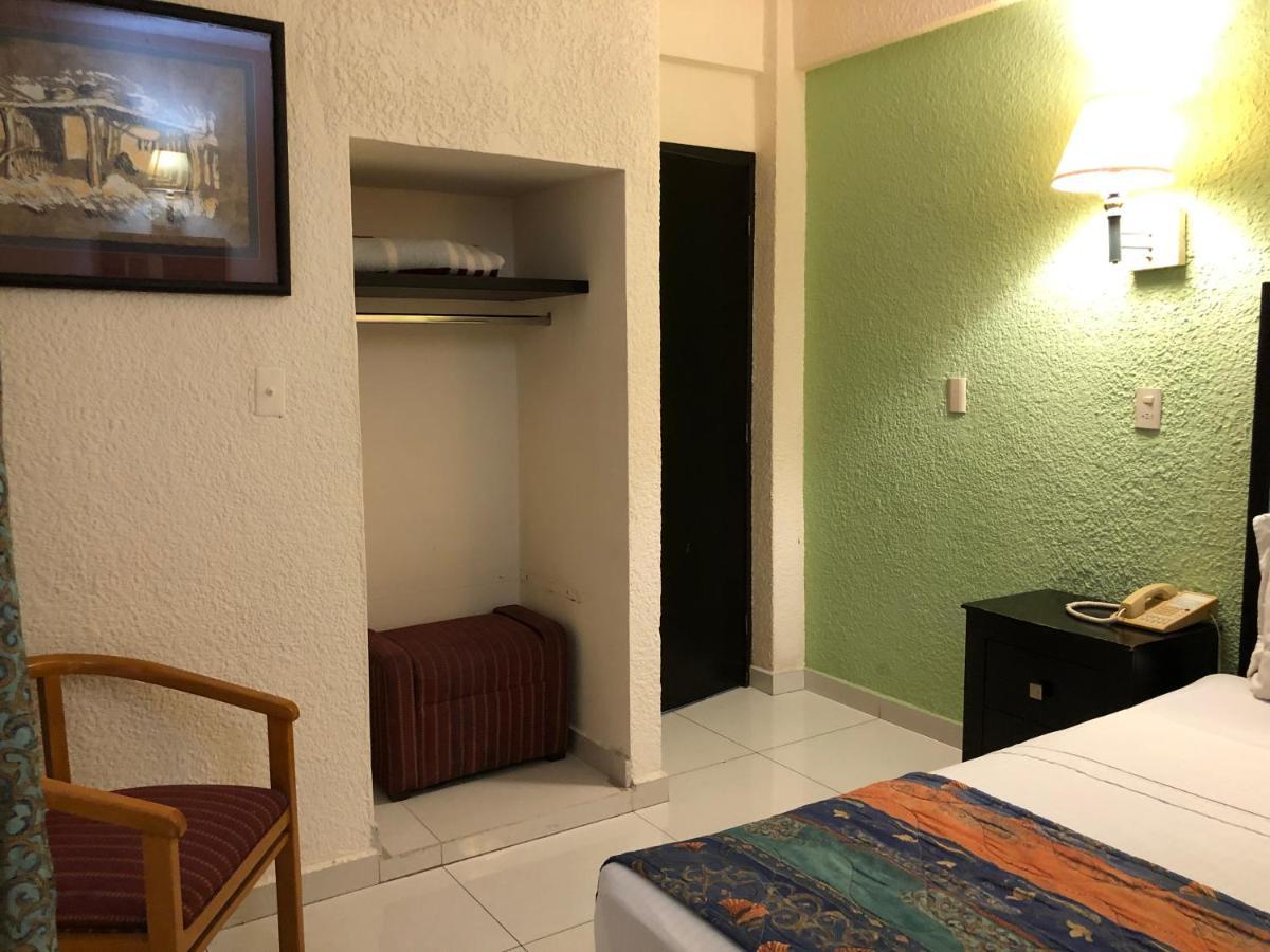Hotel Francis Culiacan Exterior photo